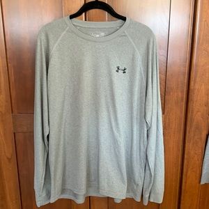 Gray Under Armour heat gear long sleeve shirt